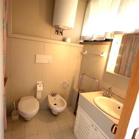 Monolocale A - With Pool Apartment